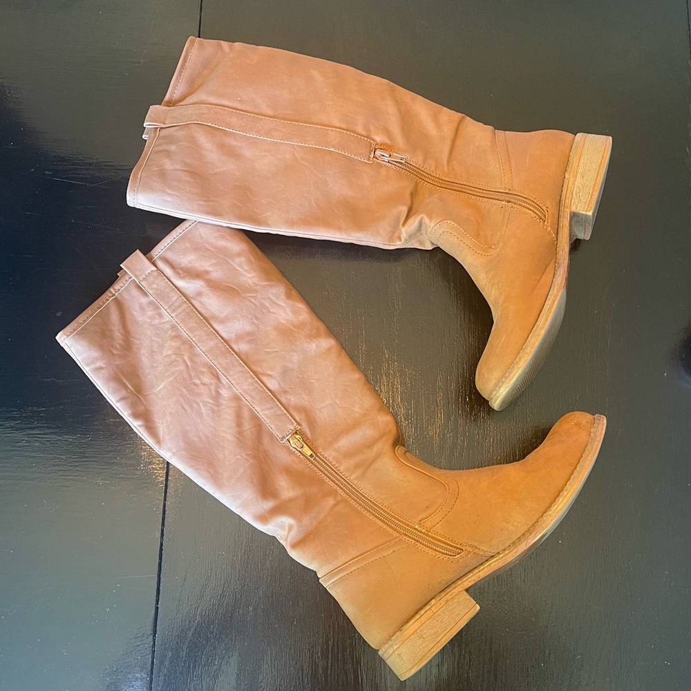 Club Couture Tan Brown Size 6 Heel Boot